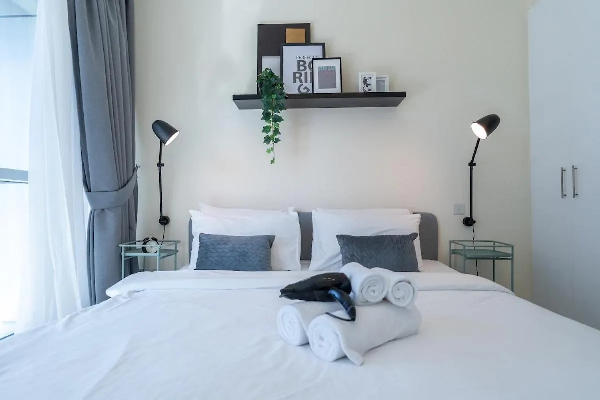 Refined 1Br Retreat In The Point Tower - Marina Apartment Dubai